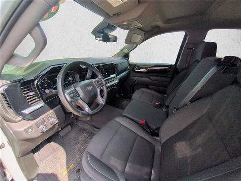 Used 2024 Chevrolet Silverado 1500 RST RWD image 10
