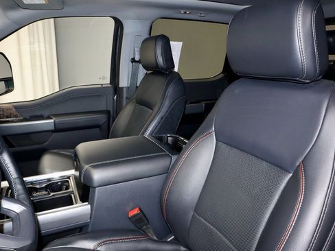 Certified 2024 Ford F250 Lariat w/ Chrome Package image 27