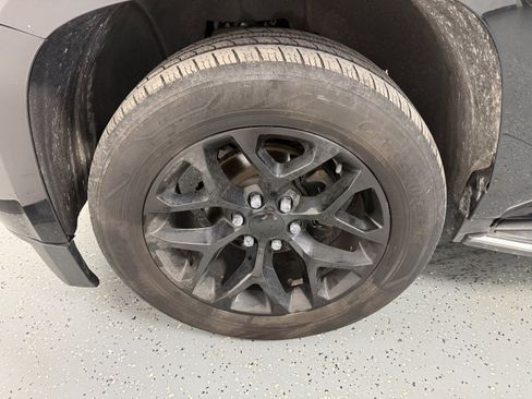 Used 2020 Chevrolet Tahoe Premier AWD/4WD image 31