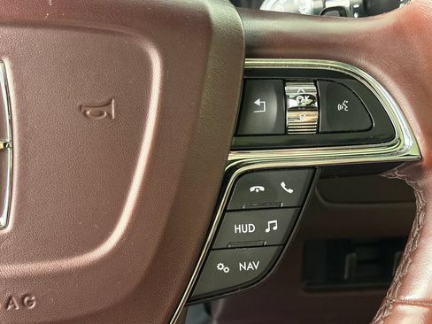 Used 2019 Lincoln Navigator L Black Label w/ Cargo Package AWD/4WD image 18
