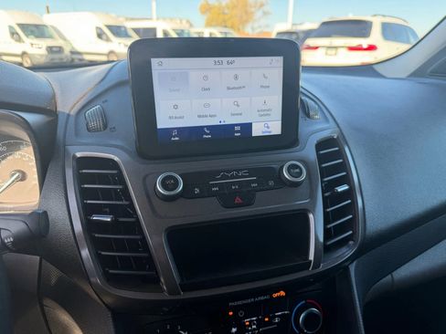 Used 2022 Ford Transit Connect XL image 17