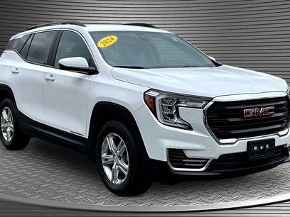 Used 2024 GMC Terrain SLE w/ Driver Convenience Package