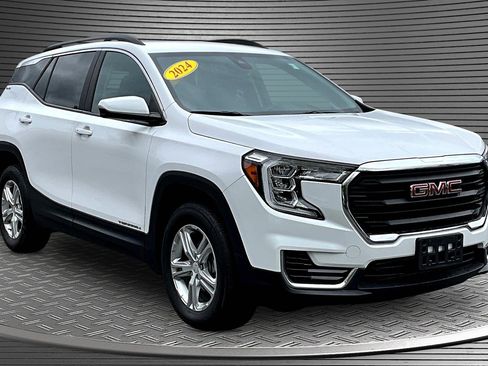 Used 2024 GMC Terrain SLE w/ Driver Convenience Package AWD/4WD image 1