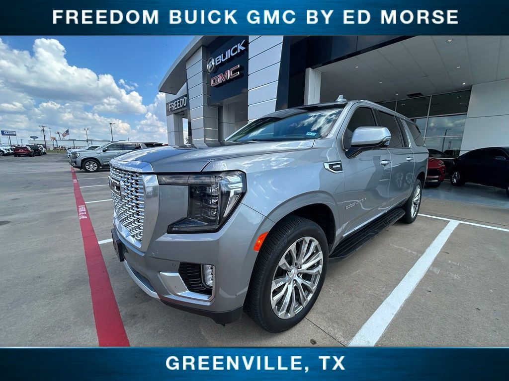 Used 2023 GMC Yukon XL Denali w/ Max Trailering Package AWD/4WD image 1