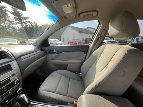Used 2010 Ford Fusion SE image 15