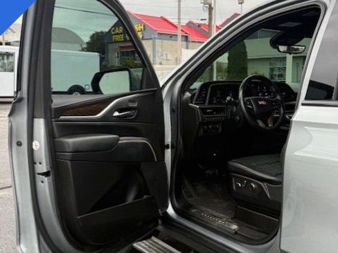 Used 2023 Cadillac Escalade Sport Platinum w/ LPO, ONYX Package image 46