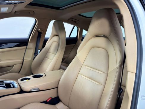 Used 2021 Porsche Panamera 4S image 42