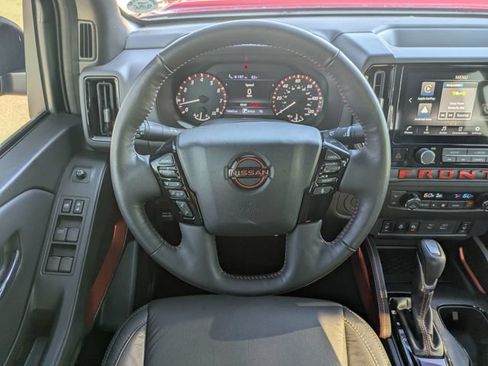 Used 2025 Nissan Frontier Pro-X w/ Pro Convenience Package RWD image 33