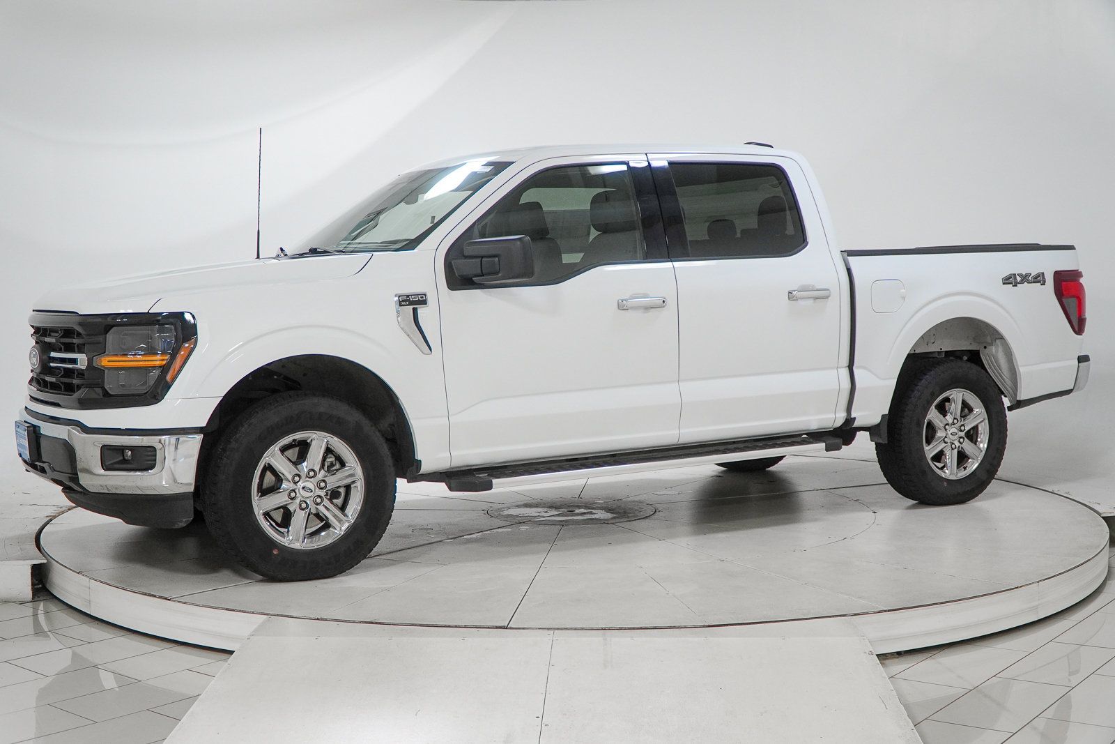 Used 2025 Ford F150 XLT w/ Equipment Group 301A Standard AWD/4WD image 4