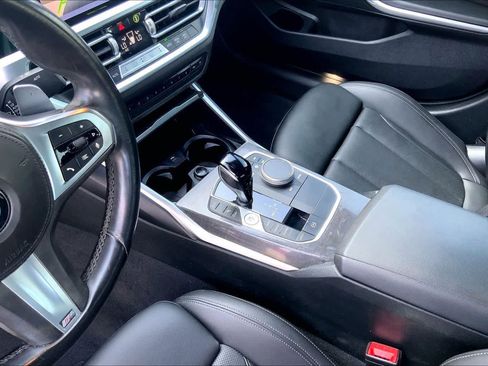 Used 2022 BMW 330i Sedan w/ M Sport Package RWD image 16