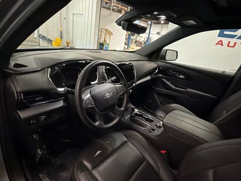 Used 2023 Chevrolet Traverse RS w/ LPO, Floor Liner Package AWD/4WD image 19