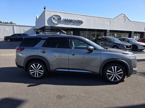 Used 2022 Nissan Pathfinder Platinum w/ Cargo Package image 2