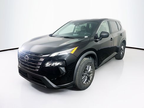 Used 2024 Nissan Rogue S AWD/4WD image 3