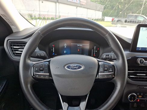 Certified 2024 Ford Escape Active AWD/4WD image 18