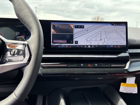 Used 2025 BMW 530i image 17