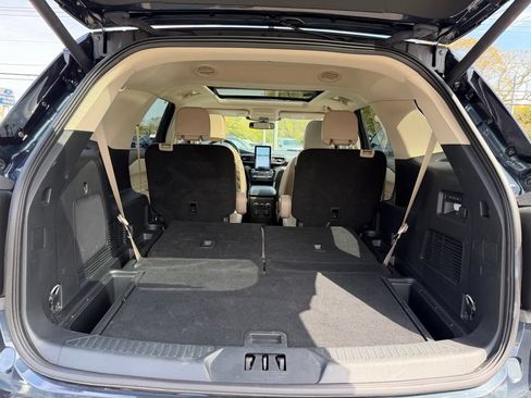 Certified 2023 Ford Explorer Limited w/ Limited Technology Package AWD/4WD image 4