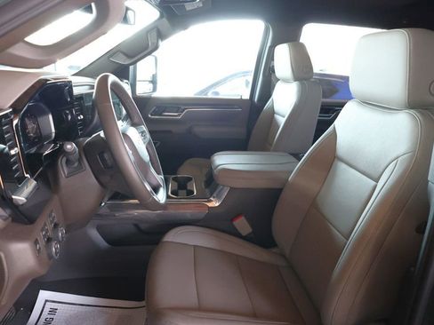 Used 2026 Chevrolet Silverado 3500 LTZ w/ LTZ Plus Package image 19