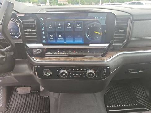 Used 2023 Chevrolet Silverado 1500 LT AWD/4WD image 19