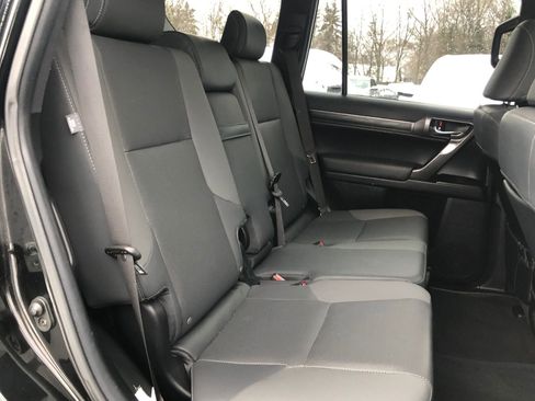 Used 2022 Lexus GX 460 image 35