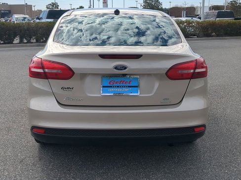 Used 2017 Ford Focus SE image 14