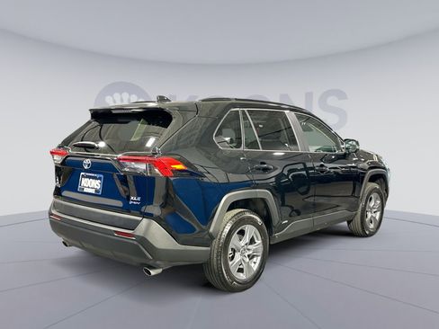 Used 2025 Toyota RAV4 XLE image 7