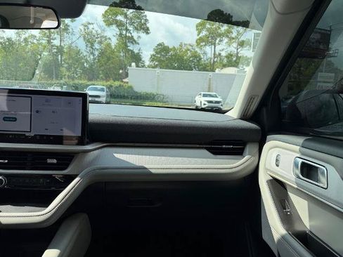 Certified 2026 Ford Explorer Active w/ Active Comfort Package RWD image 18