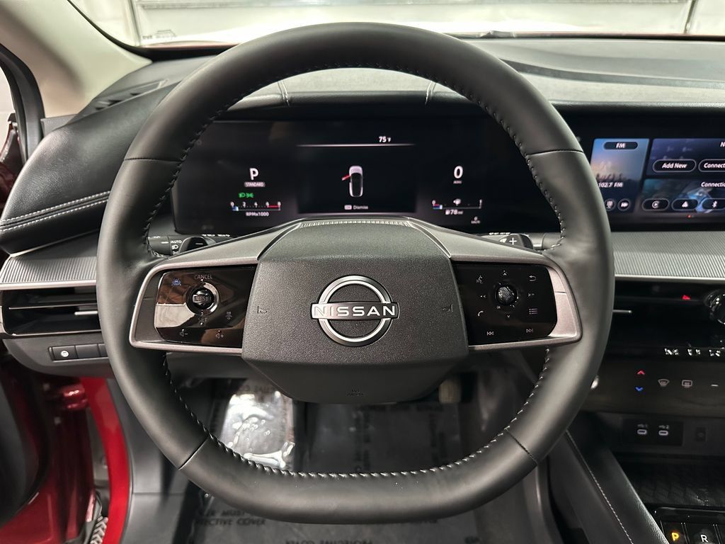 Used 2025 Nissan Murano SV AWD/4WD image 14