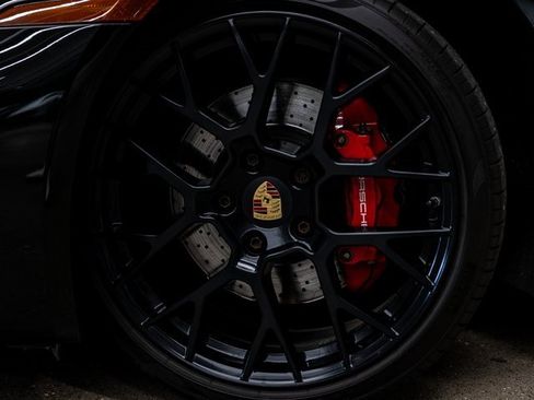 Used 2024 Porsche 911 Carrera 4S image 18