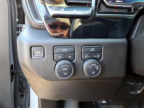 Certified 2024 Chevrolet Silverado 1500 LT image 18