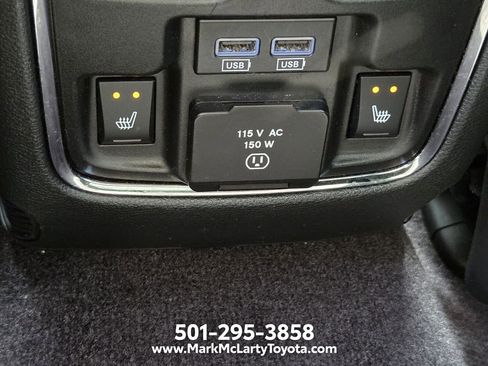 Used 2018 Jeep Grand Cherokee Limited AWD/4WD image 13