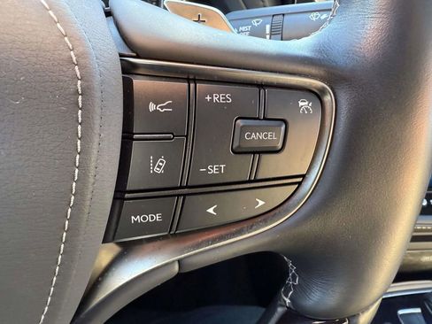 Used 2022 Lexus LS 500 AWD image 20