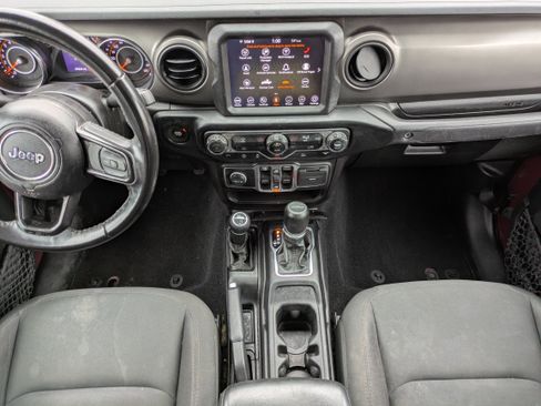 Used 2022 Jeep Gladiator Sport image 10