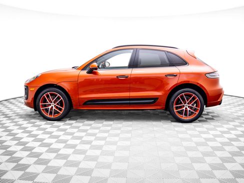 Certified 2023 Porsche Macan S AWD/4WD image 2
