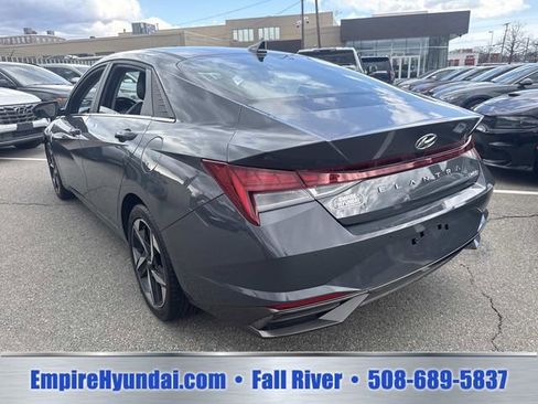 Used 2023 Hyundai Elantra Limited w/ Cargo Package FWD image 8