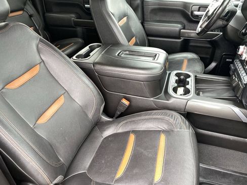 Used 2021 GMC Sierra 2500 AT4 w/ AT4 Premium Plus Package AWD/4WD image 10