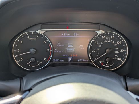 Used 2025 Nissan Altima 2.5 SR FWD image 11