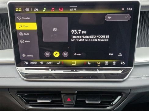 New 2026 Volkswagen Tiguan SE image 12