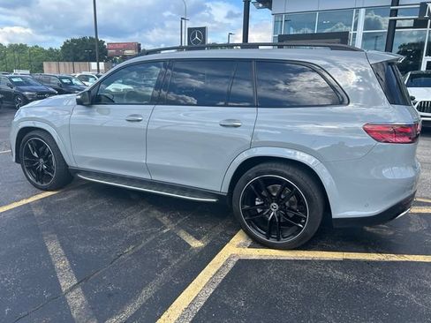 Used 2024 Mercedes-Benz GLS 580 4MATIC image 4