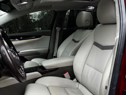 Used 2013 Cadillac XTS Platinum w/ Driver Assist Package image 10