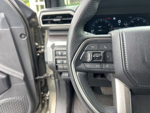 Used 2025 Toyota Tacoma TRD Off-Road AWD/4WD image 21