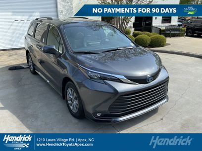 Used 2025 Toyota Sienna XLE w/ XLE Plus Package