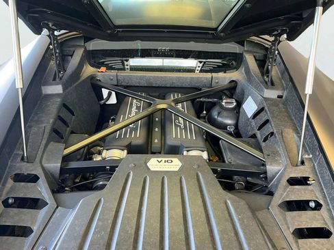 Used 2015 Lamborghini Huracan LP 610-4 image 10