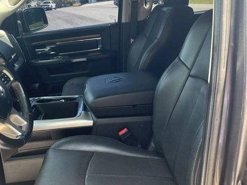 Used 2018 RAM 1500 Laramie w/ Convenience Group AWD/4WD image 29