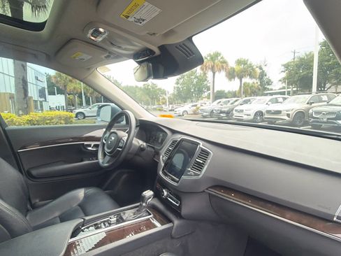Used 2019 Volvo XC90 T6 Momentum AWD/4WD image 26