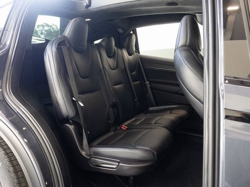 Used 2023 Tesla Model X image 23