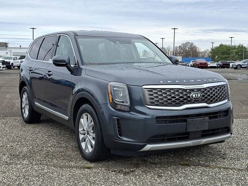 Used 2021 Kia Telluride LX AWD/4WD image 2