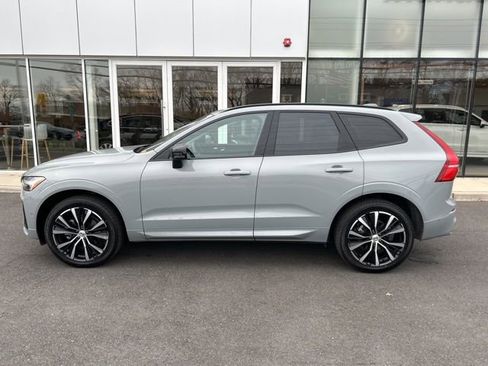 Certified 2025 Volvo XC60 B5 Plus AWD/4WD image 2