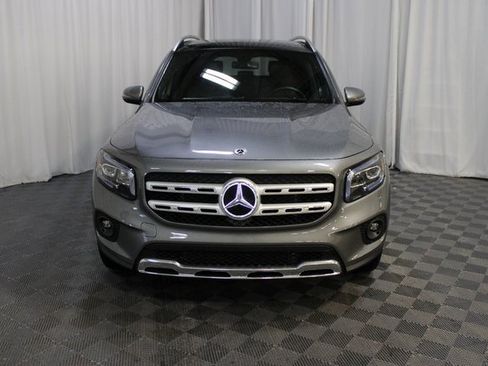 Used 2023 Mercedes-Benz GLB 250 4MATIC image 2