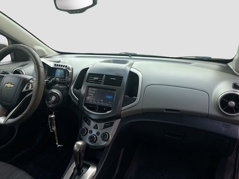 Used 2016 Chevrolet Sonic LT image 31