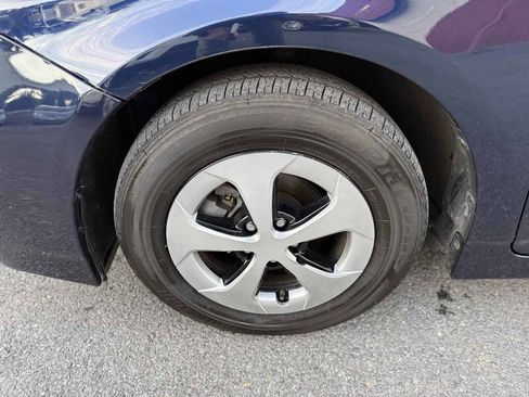 Used 2015 Toyota Prius Two image 22